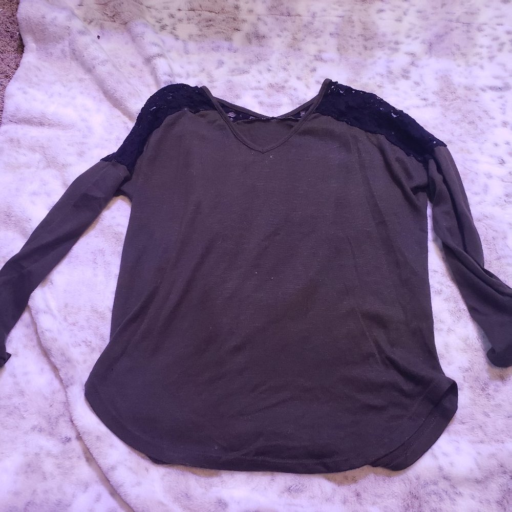 Black Light weight sweater